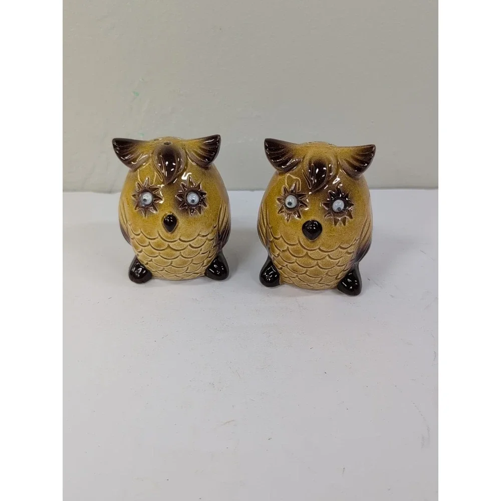 Vintage Brown Ceramic Owl Salt & Pepper Shakers 3